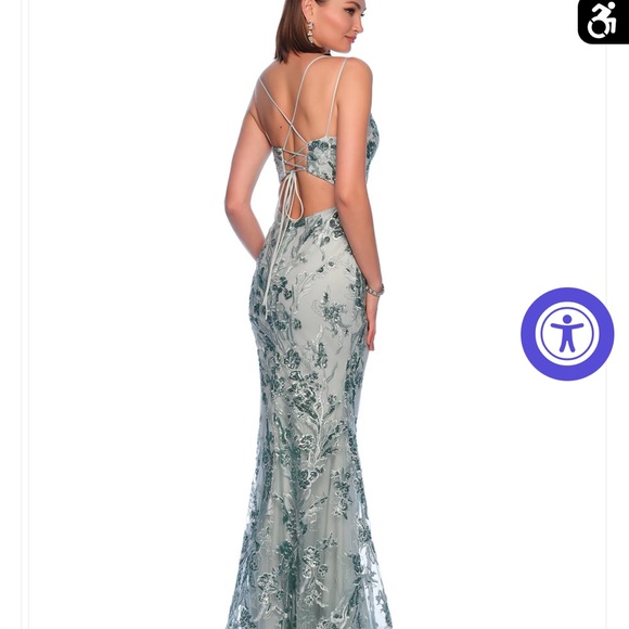 Dave & Johnny Gown in Mint - Picture 11 of 11